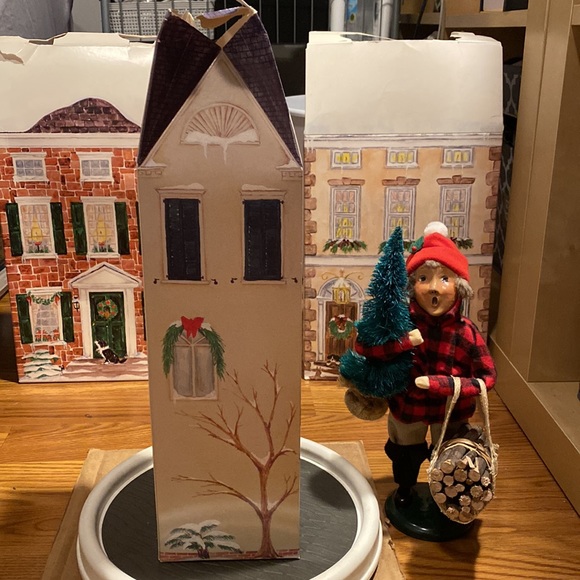 1992 BYERS CHOICE Boy With Christmas Tree and Firewood - Picture 14 of 15